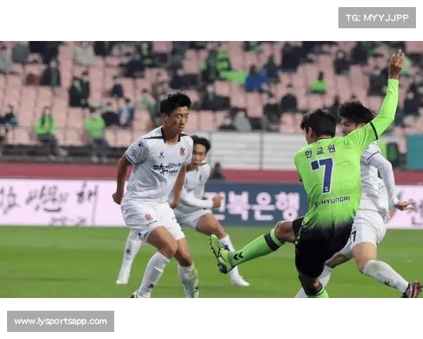 全北现代45人阵容深厚多线作战轮换优势彰显统治力