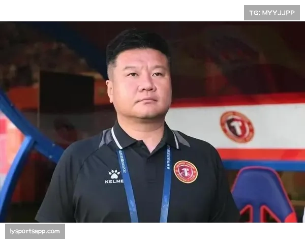 李金羽4231阵型侧重边路突击 铁人防守反击依赖主场优势加成